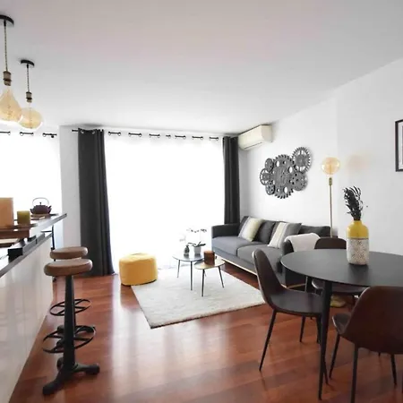 Апартаменти Le Carnot For 2 By Sunset *