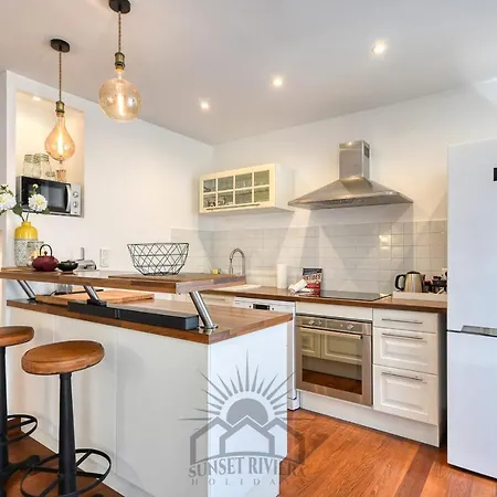 Le Carnot For 2 By Sunset