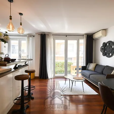 Апартаменти Le Carnot For 2 By Sunset *