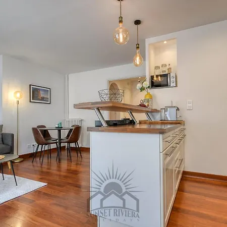 Апартаменти Le Carnot For 2 By Sunset