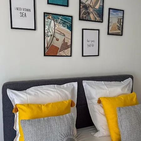 Апартаменти Le Carnot For 2 By Sunset Антіб