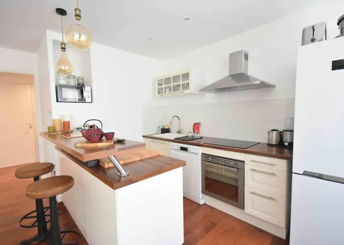 Апартаменти Le Carnot For 2 By Sunset