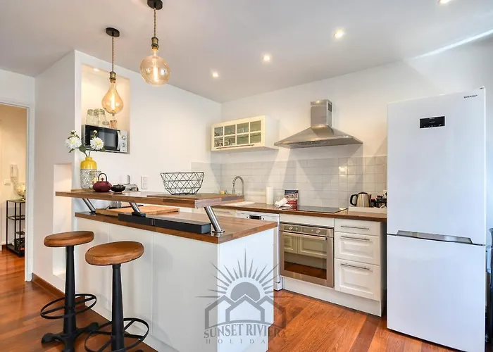 Le Carnot For 2 By Sunset