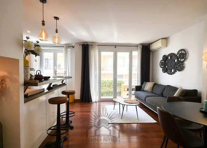 Апартаменти Le Carnot For 2 By Sunset *