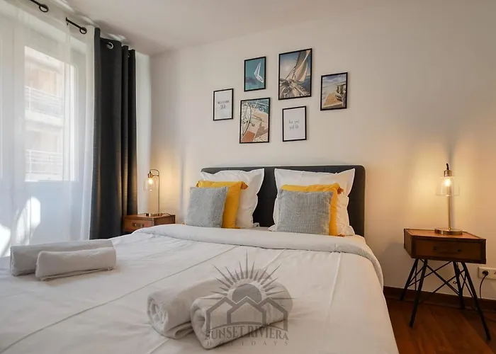 Le Carnot For 2 By Sunset *